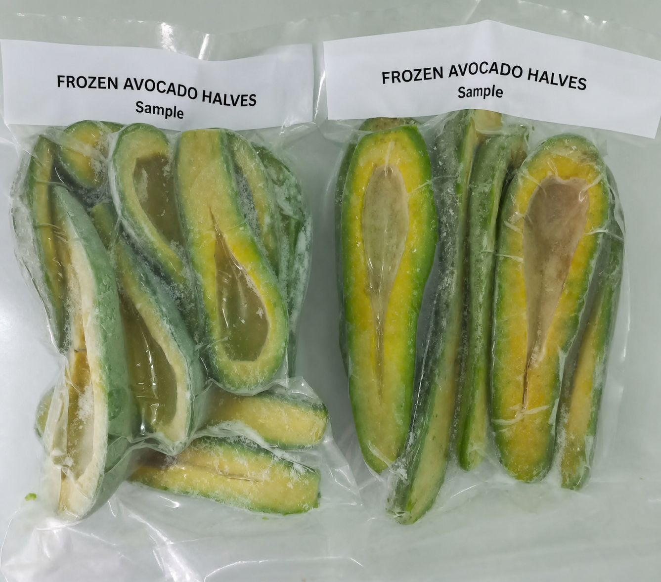 Gefrorene Avocadohälften